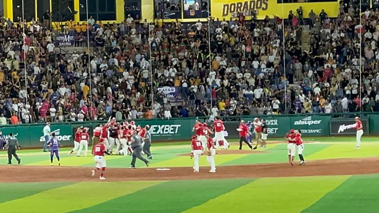 Indios de Juárez es campeón del beisbol de Chihuahua tras vencer a Dorados en siete juegos
