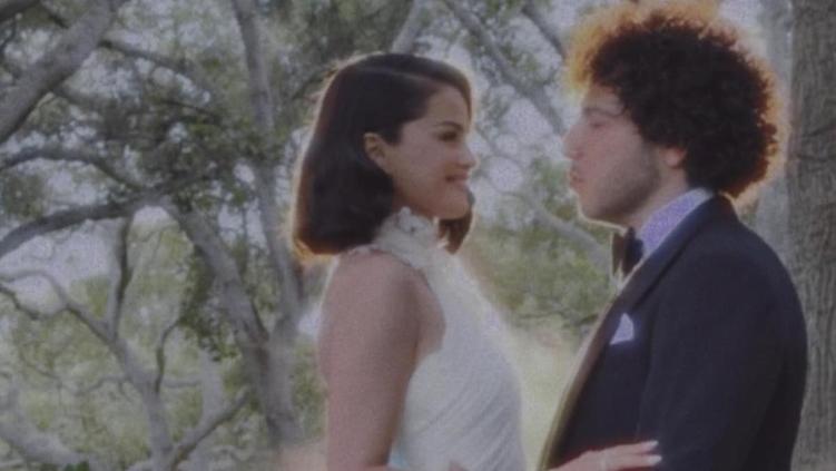Selena Gómez y Benny Blanco se casaron en ceremonia privada