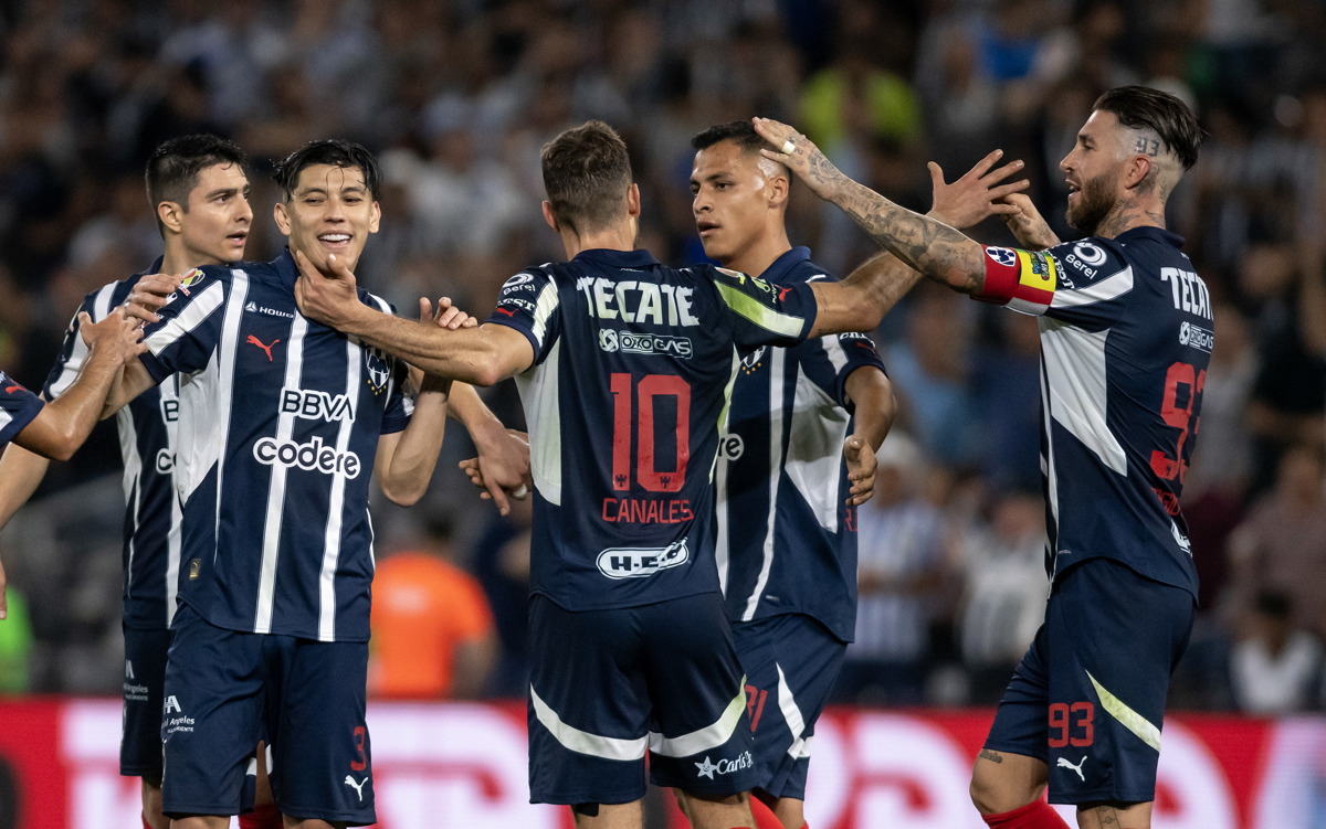 Rayados derrota a Querétaro y recupera el liderato del Apertura