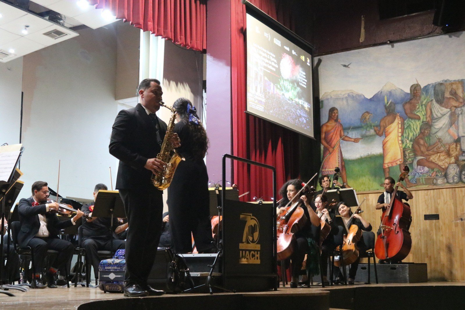 Celebra la OSUACH concierto «Viva México, Viva Chihuahua, Viva la UACH»