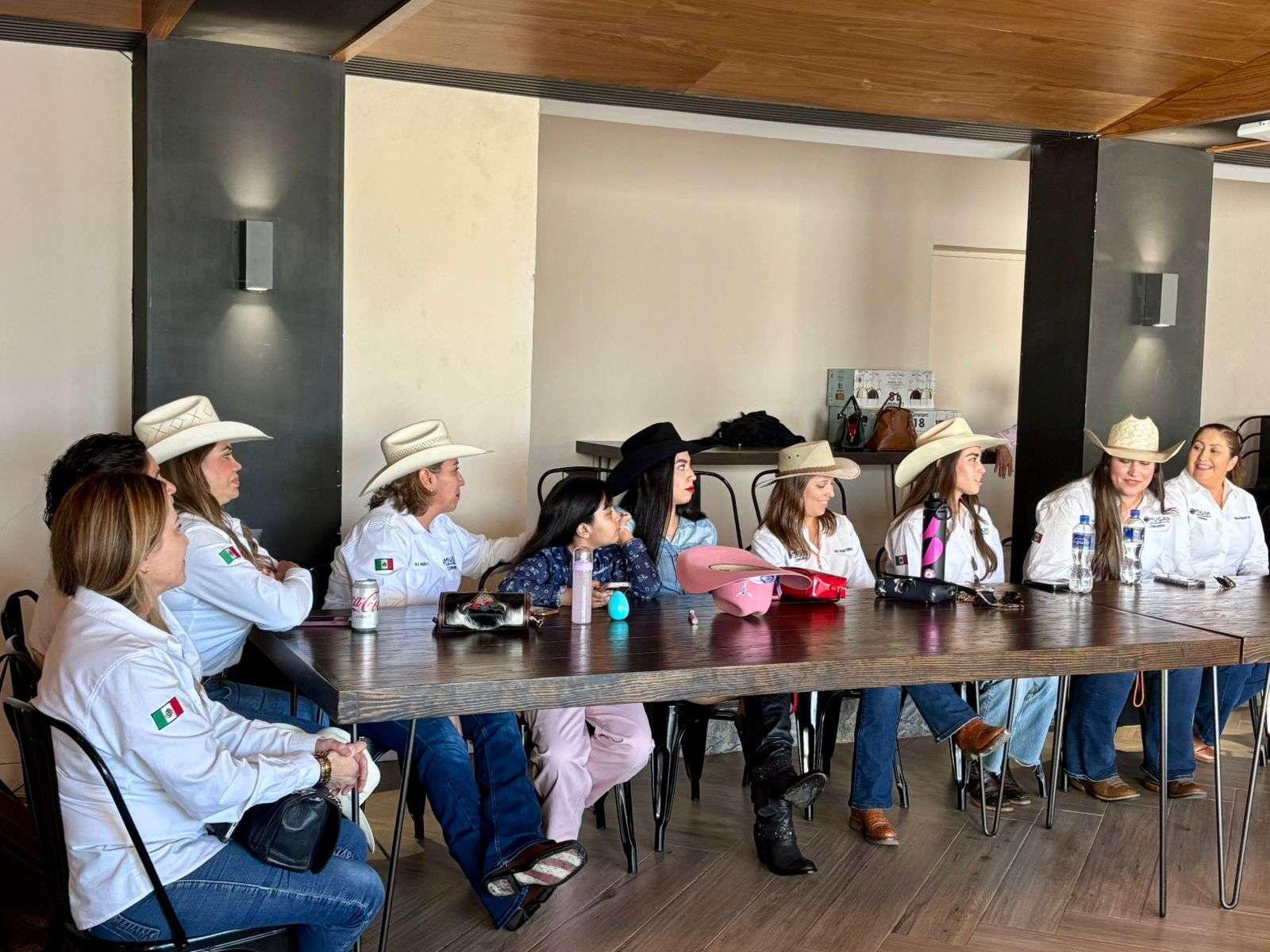 Se reúne la primera asociación de mujeres ganaderas