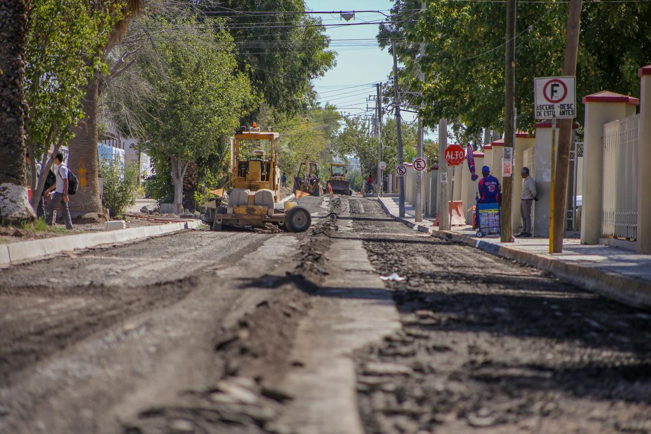 Inician Obras Públicas trabajos de fresado en la avenida Carlos Blake