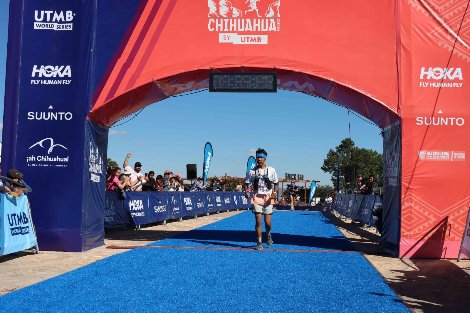 Corredores Rarámuri hacen el 2-3 en las 100 Millas del Chihuahua By Ultra Trail Mont Blanc
