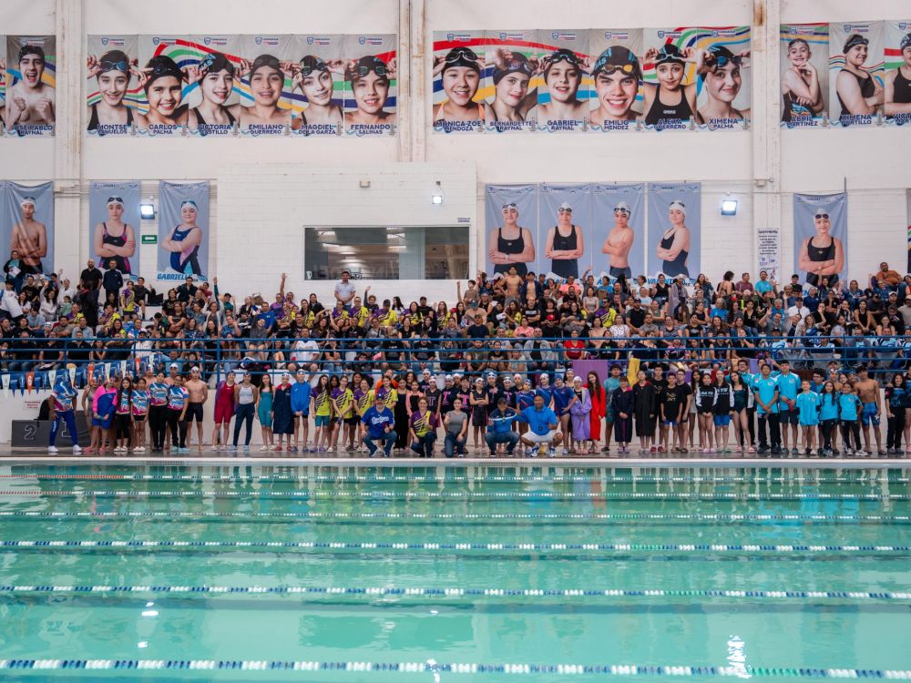 Arranca cuarta edición de la Copa Tiburones con más de 350 nadadores en Delicias