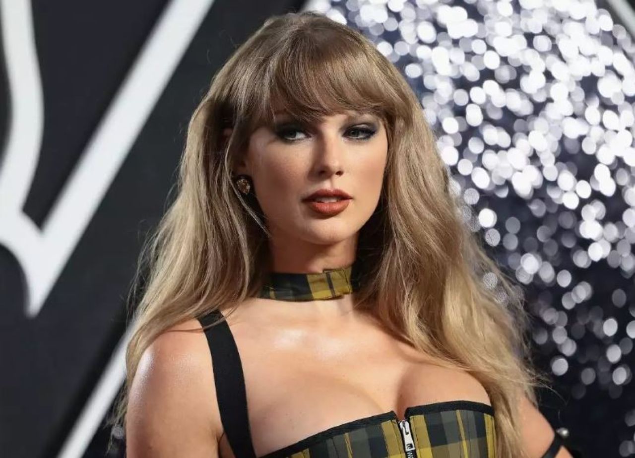 Donó Taylor Swift fuerte cantidad de dinero a fan que lucha contra el cáncer