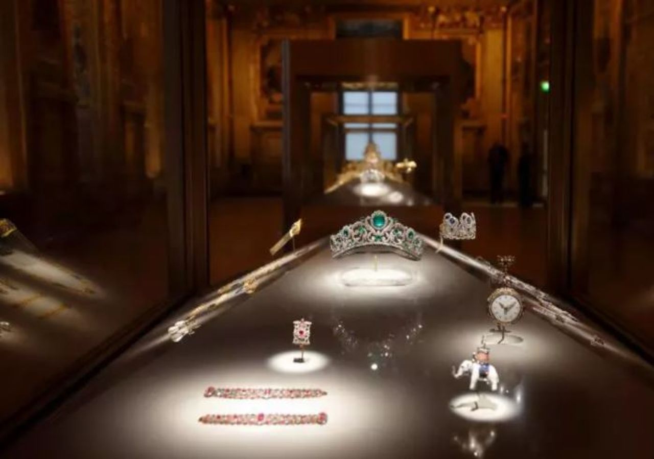 Estas son las 8 joyas que robaron del Museo del Louvre