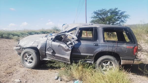 Trágica volcadura dejó un muerto y una lesionada