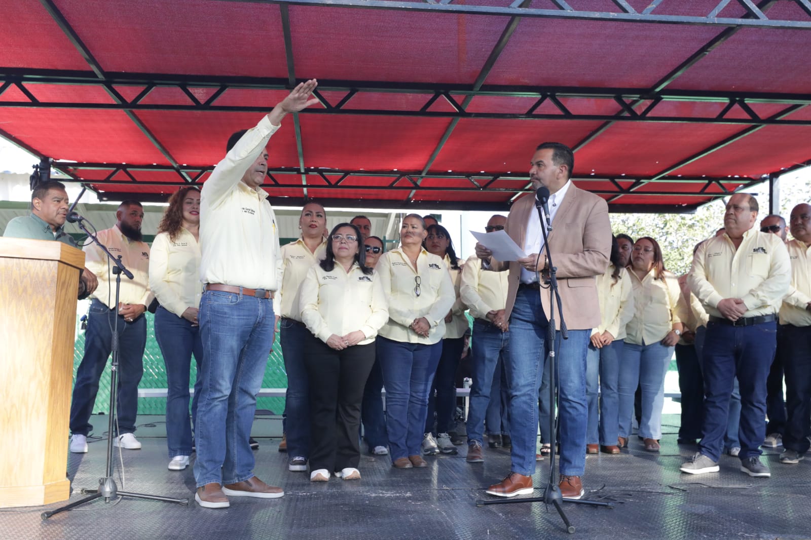 Alcalde toma protesta al nuevo comité del Sindicato Único de Trabajadores del Municipio