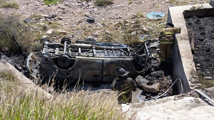 Volcadura en la Delicias-Chihuahua genera intensa movilización