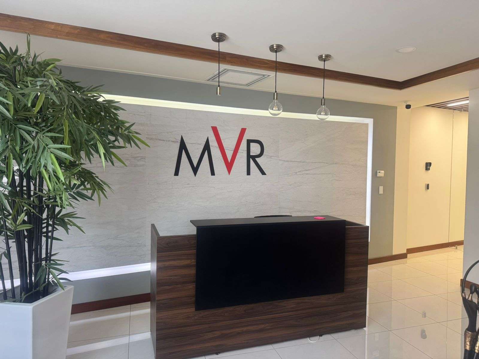 Confirma FGE 5 denuncias contra MVR por fraude