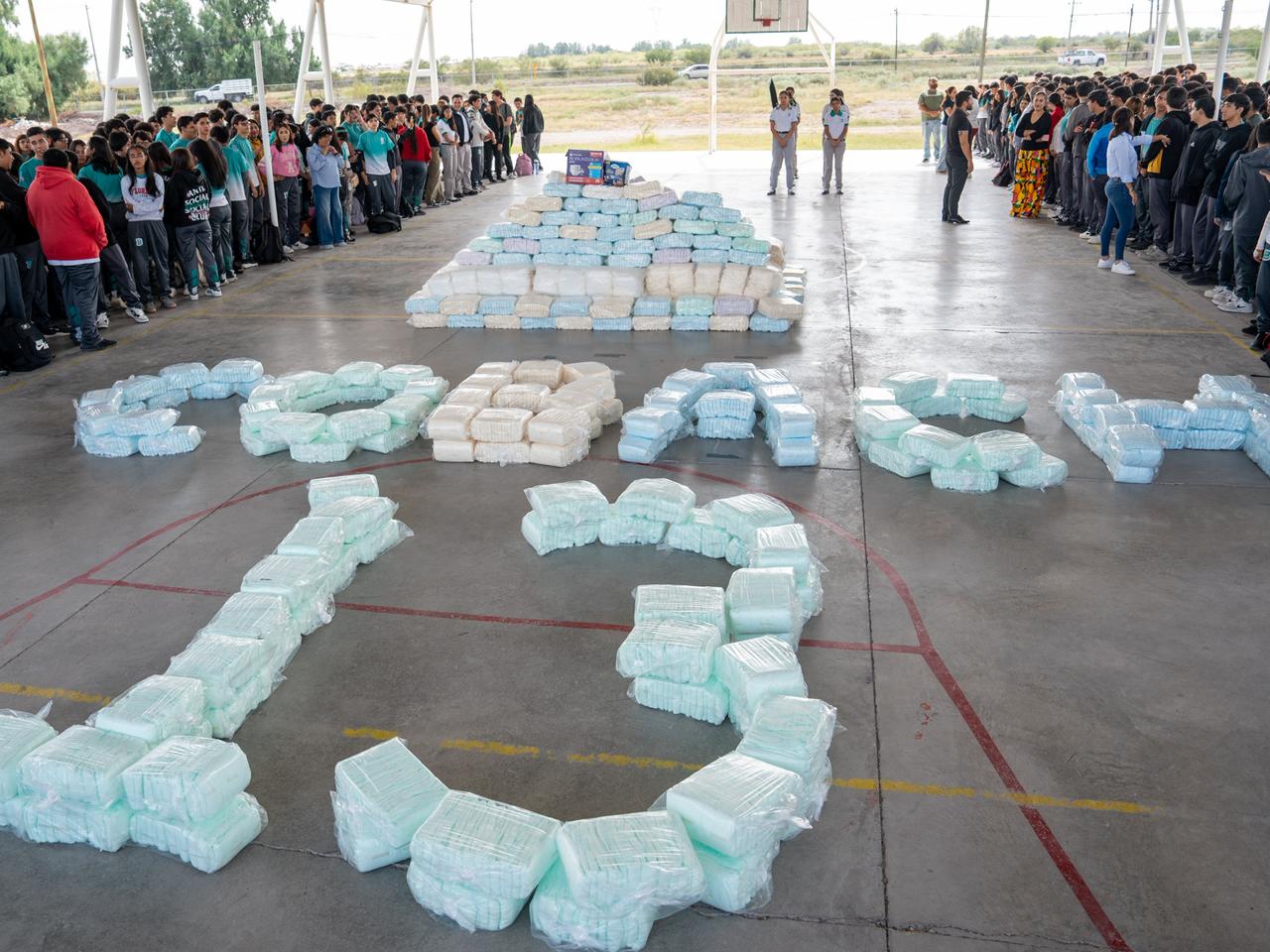 Reconoce DIF Municipal el apoyo del Cobach Delicias con donación de 6,200 pañales para el Pañatón 2025