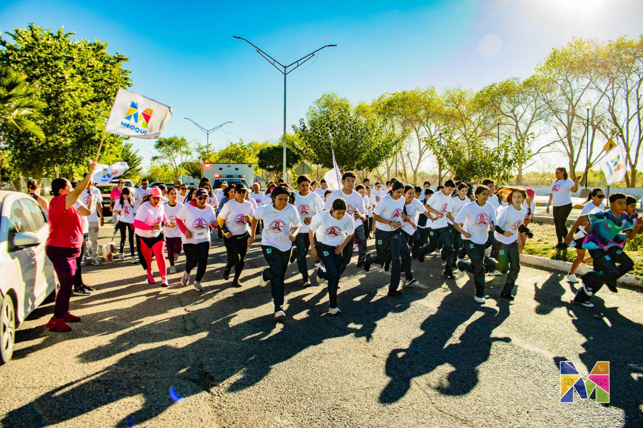 Realizan en Meoqui la 4ª Carrera Rosa para fomentar la detección temprana del Cáncer de Mama