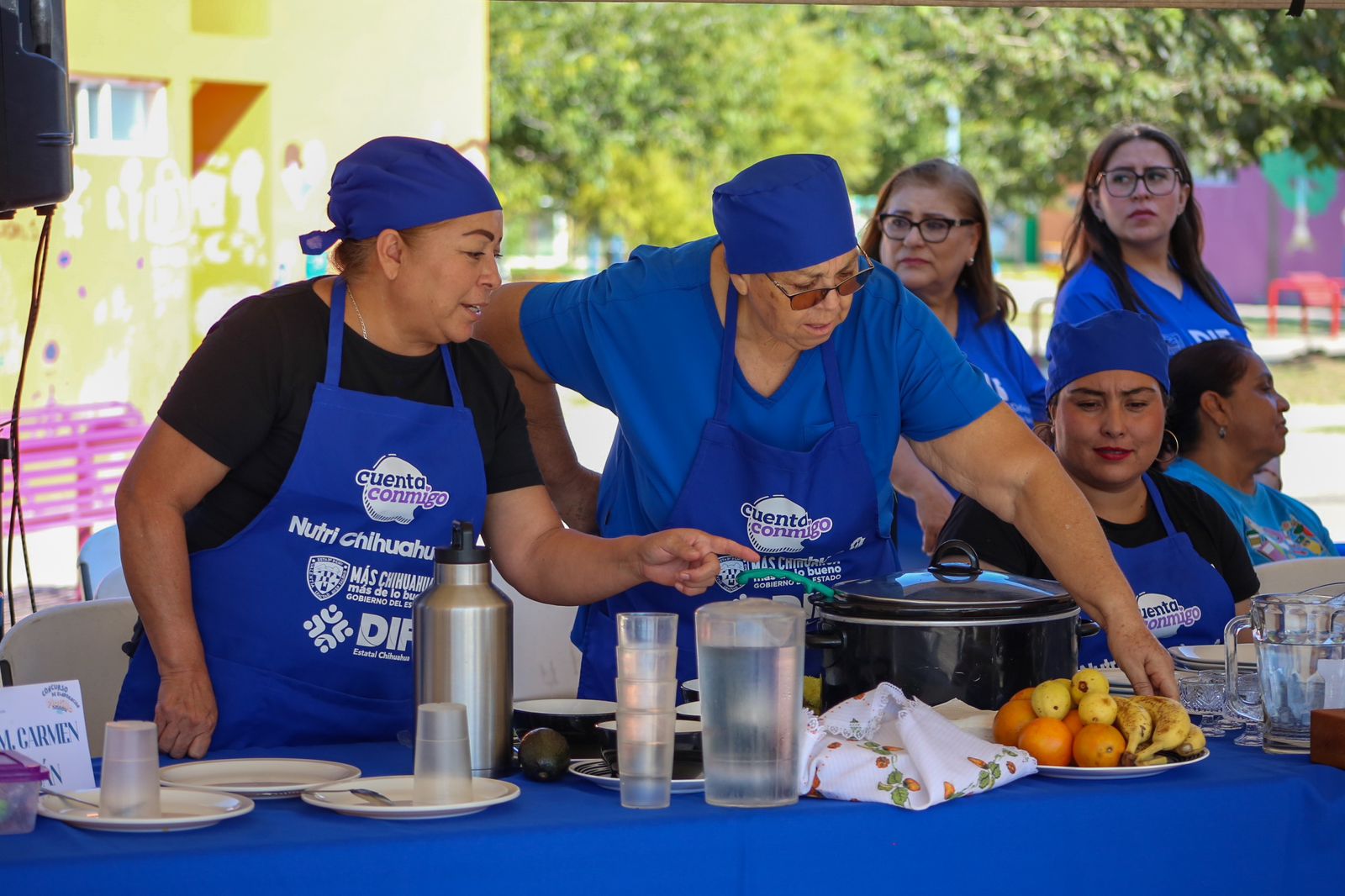 Felicitó Alma Limas de Valenciano a ganadores del concurso de Platillos Saludables organizado por el DIF