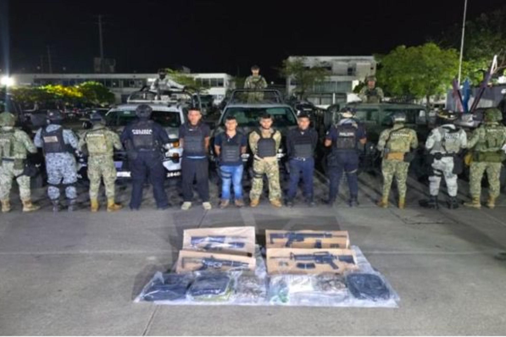 Detienen a cuatro presuntos extorsionadores en Tabasco