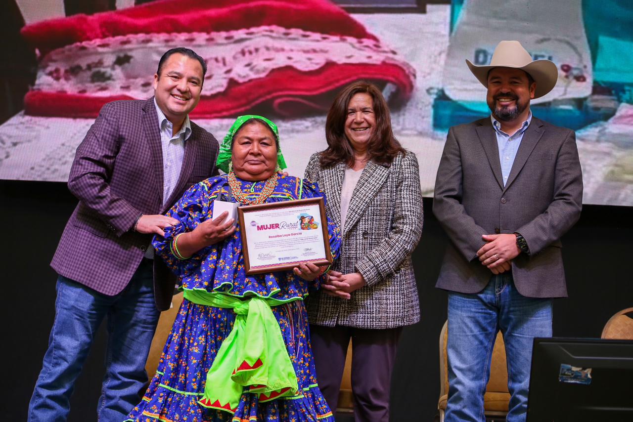 Valenciano participa en la conmemoración estatal del Día Internacional de las Mujeres Rurales