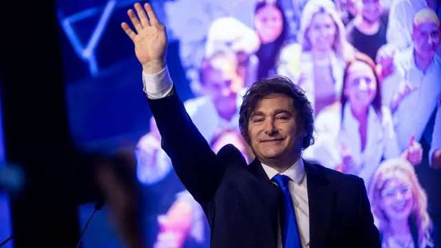 Victoria legislativa de Milei asegura rescate financiero de E.U.