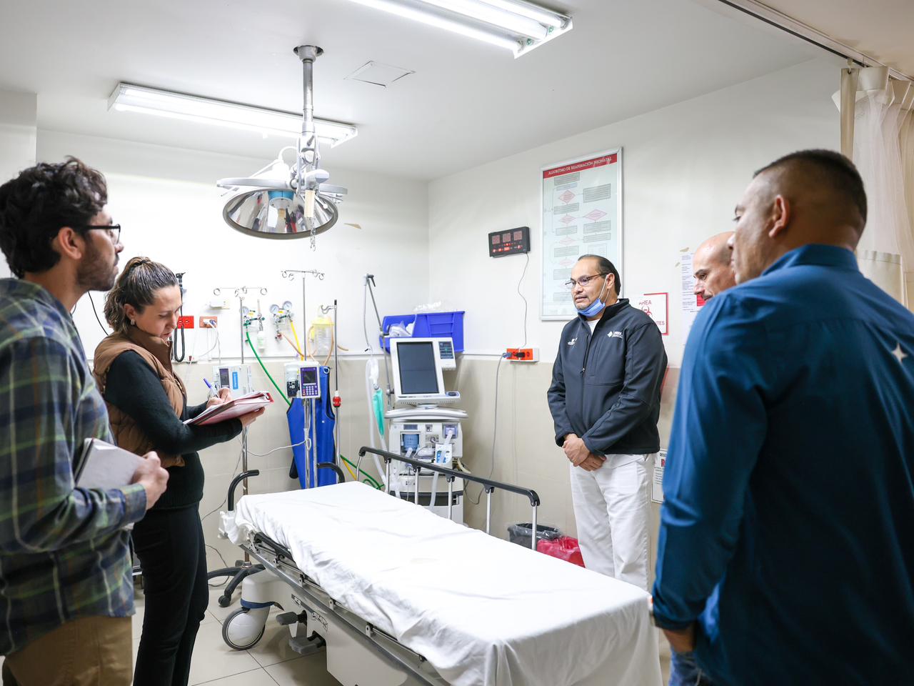 Recorren Fundación Curando México y Gobierno Municipal instalaciones médicas y comunitarias en Delicias