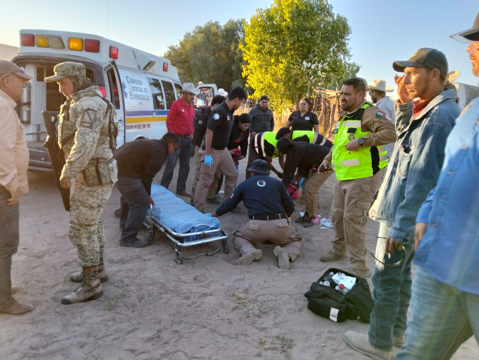 Cayó mujer de 27 años del caballo; la trasladan al Hospital Regional