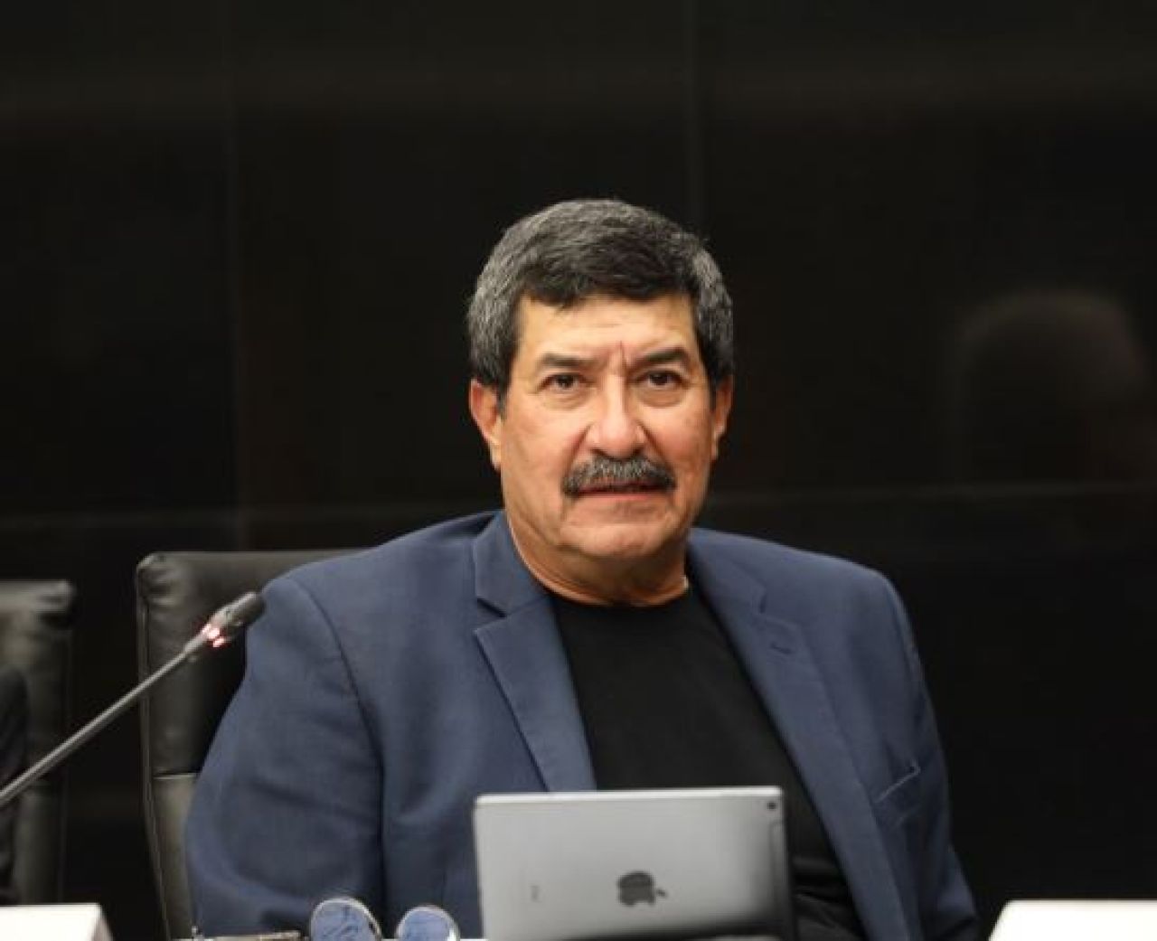 Negó juez federal suspensión definitiva a Javier Corral contra orden de aprensión