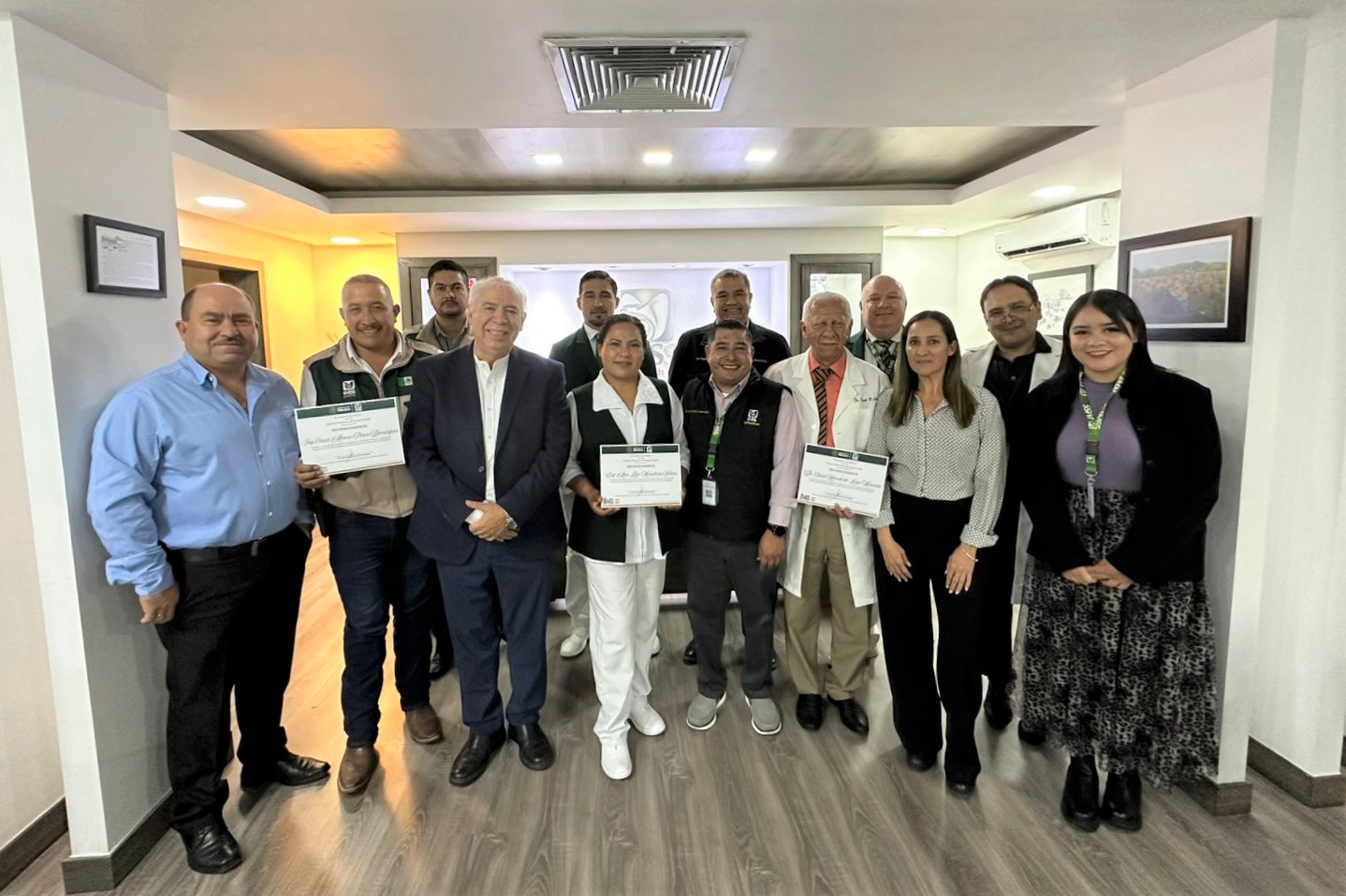 Reconoce IMSS Chihuahua a brigada médica que apoyó a población afectada en Veracruz