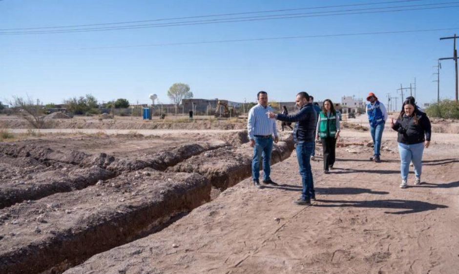 Supervisa Jesús Valenciano avance de obra que conectará Delicias con Saucillo