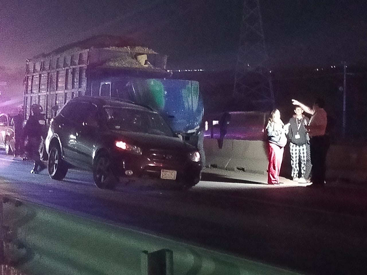 Choque múltiple en puente del acceso norte de Meoqui deja solo daños materiales