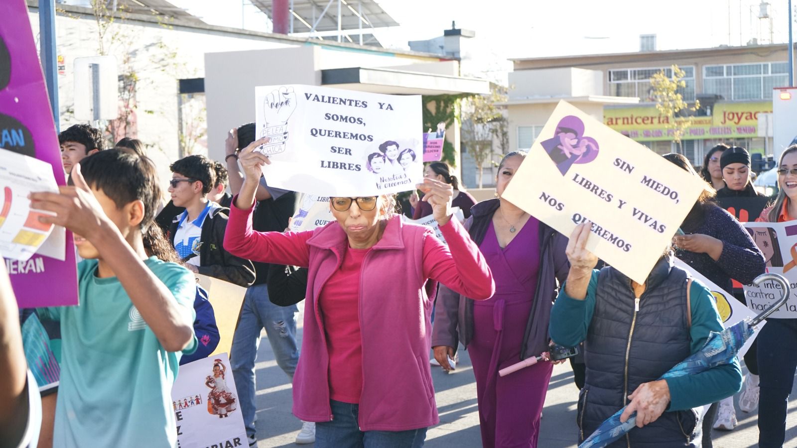 Conmemoran con marcha en Meoqui Día Internacional de la Eliminación de la Violencia contra la Mujer