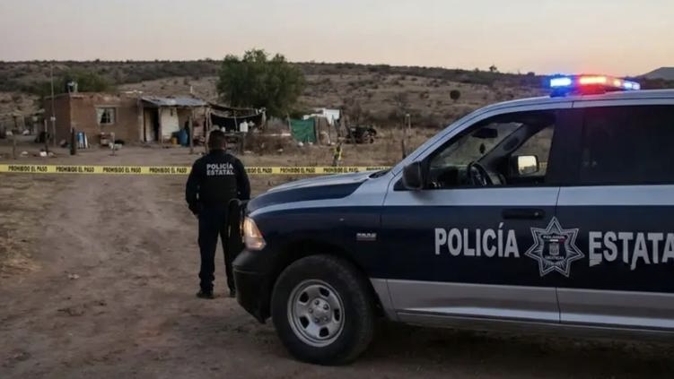 Mata joven a matrimonio e hija de 15 años; es detenido