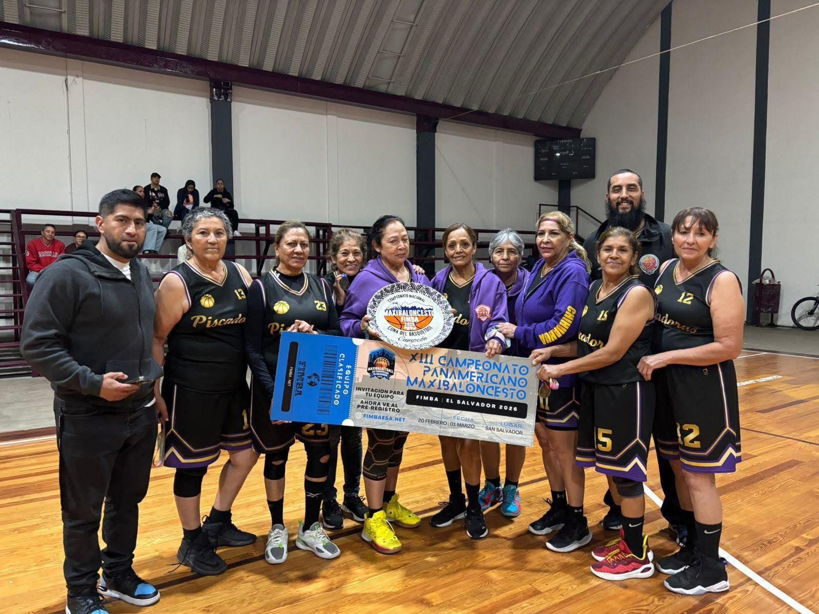 Delicias brilla en Puebla: Piscadoras se coronan campeonas en la 64+ de FIMBA