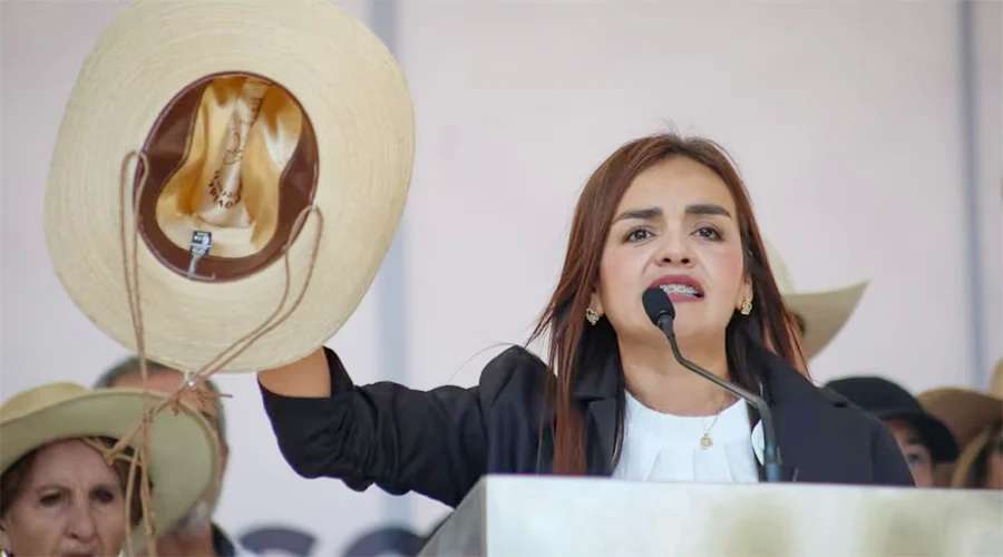 Llama Grecia Quiroz al voto de castigo en 2027 para Michoacán
