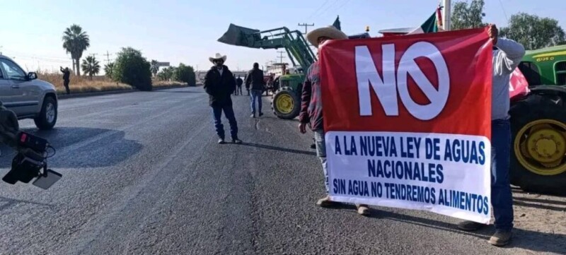Morena ajustará Ley de Aguas, ante bloqueos carreteros de campesinos