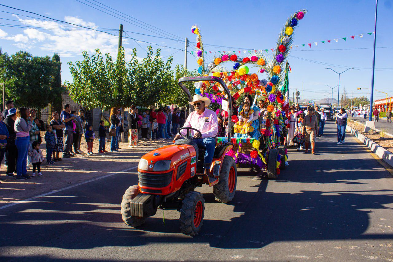 Con desfile conmemorativo celebran el 91 aniversario del Seccional de Lázaro Cárdenas en Meoqui