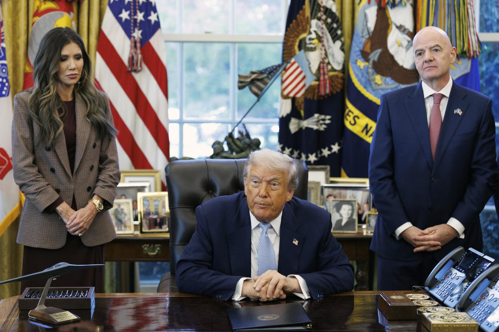 Donald Trump vuelve a amenazar con retirar sedes del Mundial 2026 en ciudades demócratas