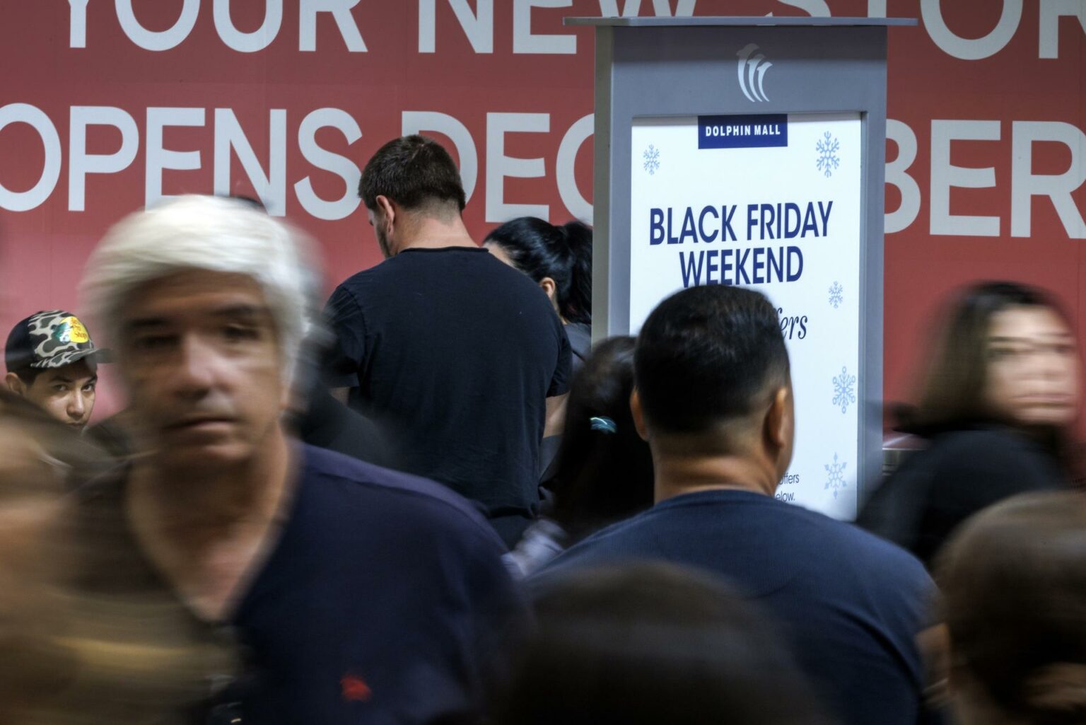 Consumidores de EE.UU. gastan 11 mil 800 mdd en compras en línea durante el Black Friday