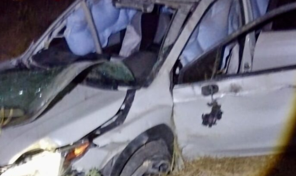 Mujer volcó y resultó lesionada en la carretera federal 45