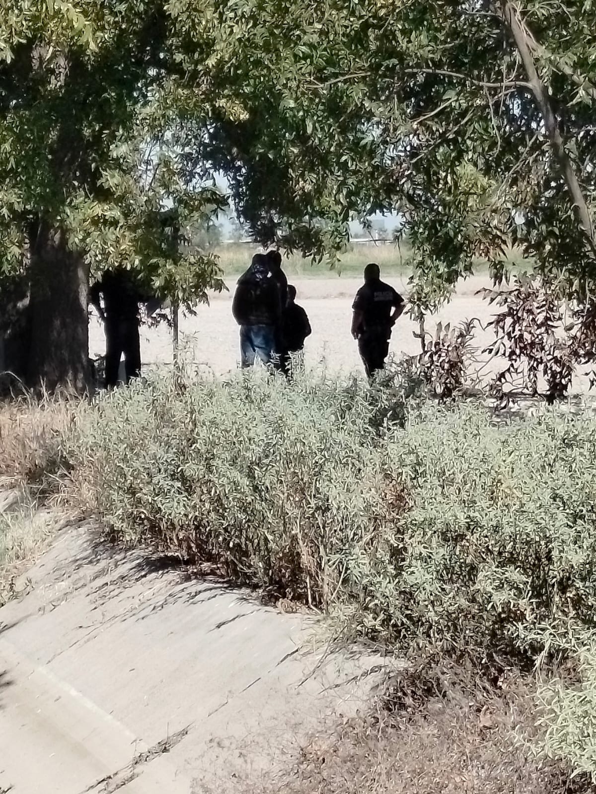 Encuentran a hombre sin vida en la carretera Delicias- Meoqui