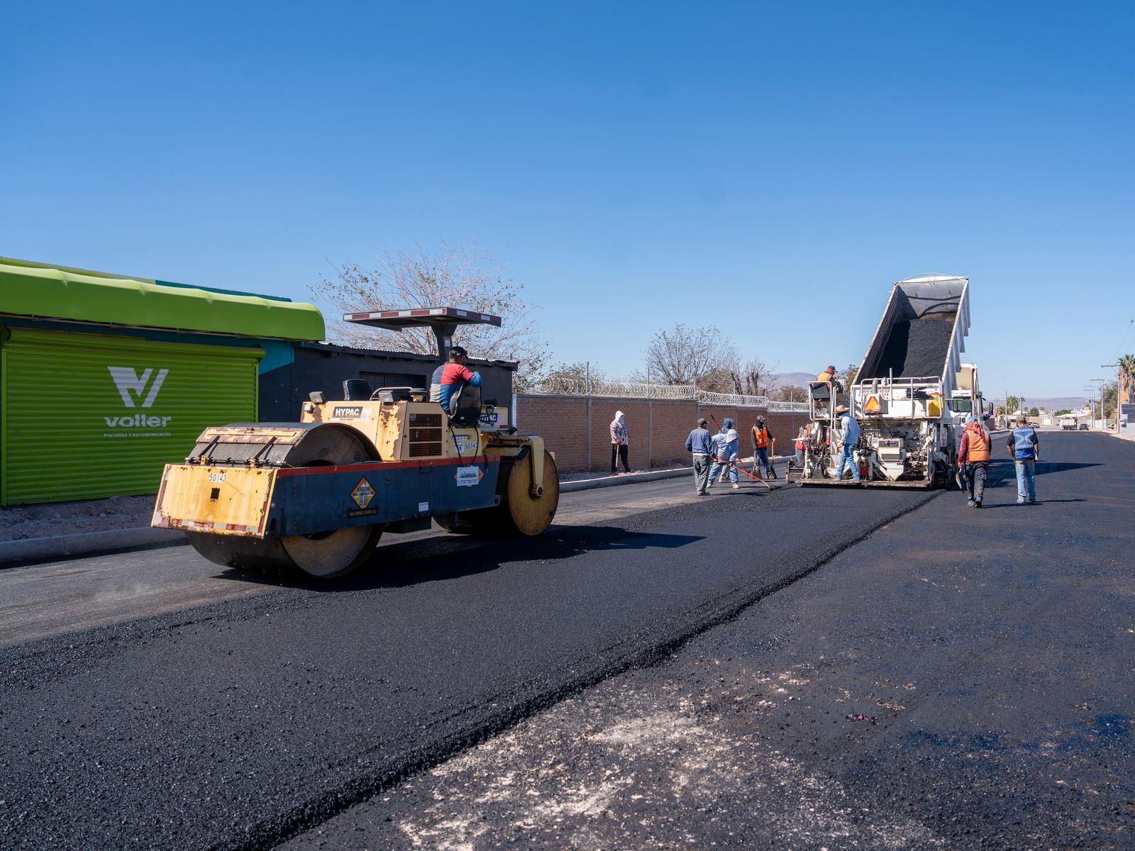 Moderniza Gobierno de Valenciano infraestructura vial en calles Décima y 14 Sur