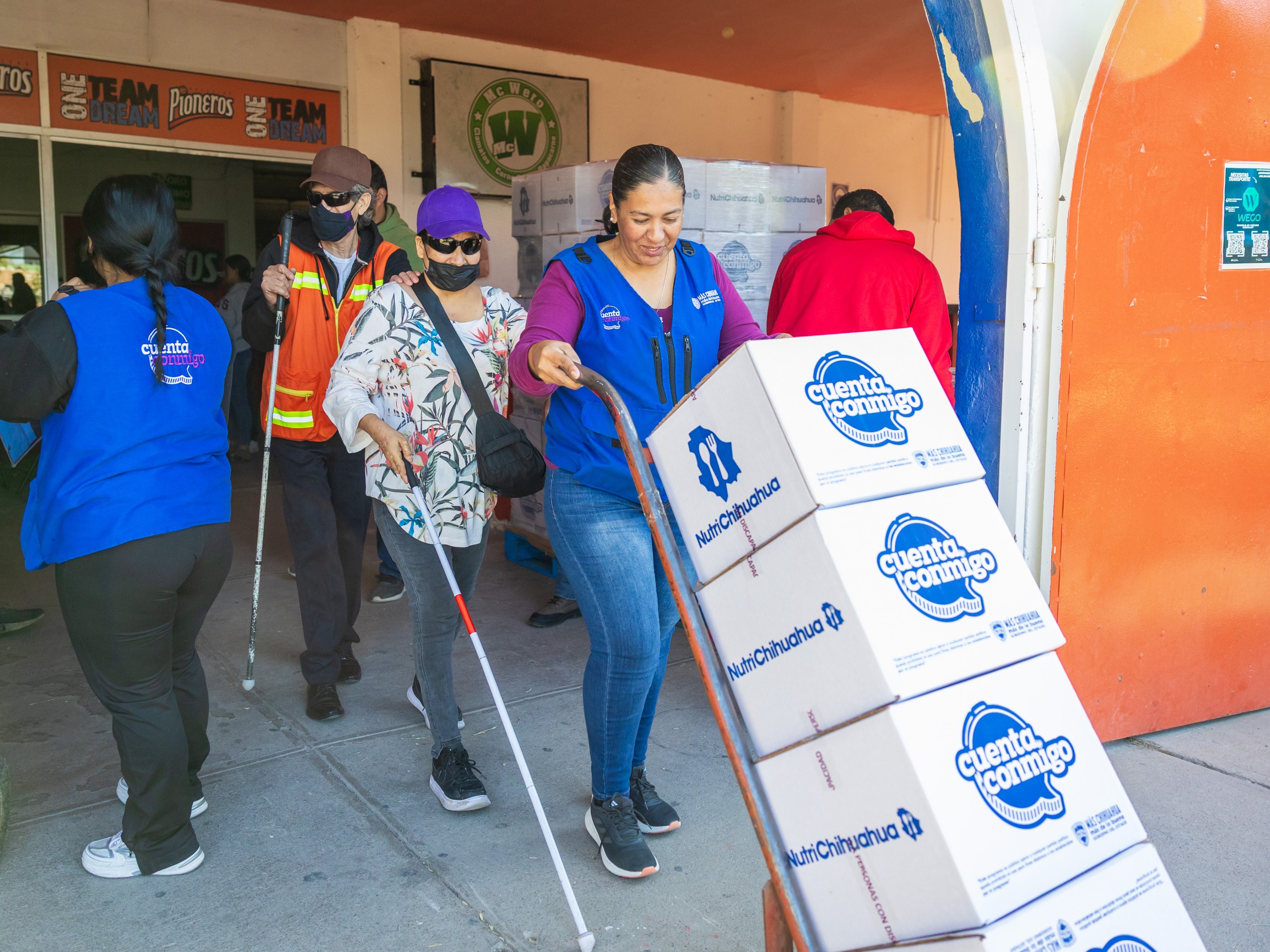 Lleva Gobierno Estatal y Municipal jornada de entrega de apoyos alimentarios a grupos vulnerables