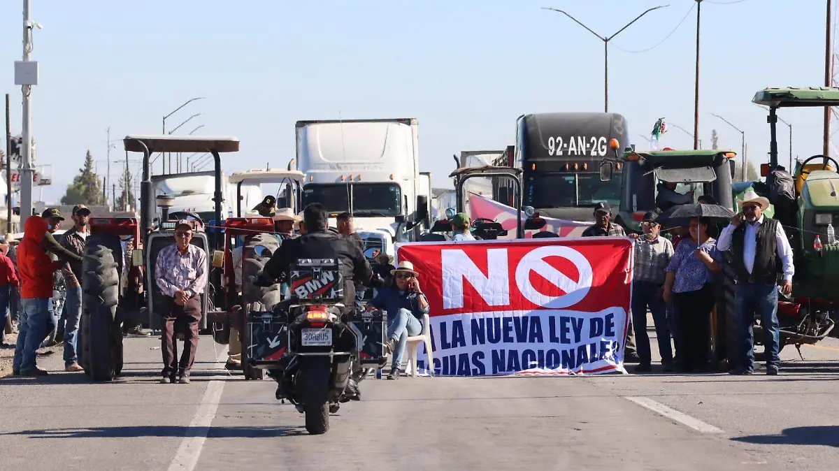 Columna política martes 25 de noviembre de 2025