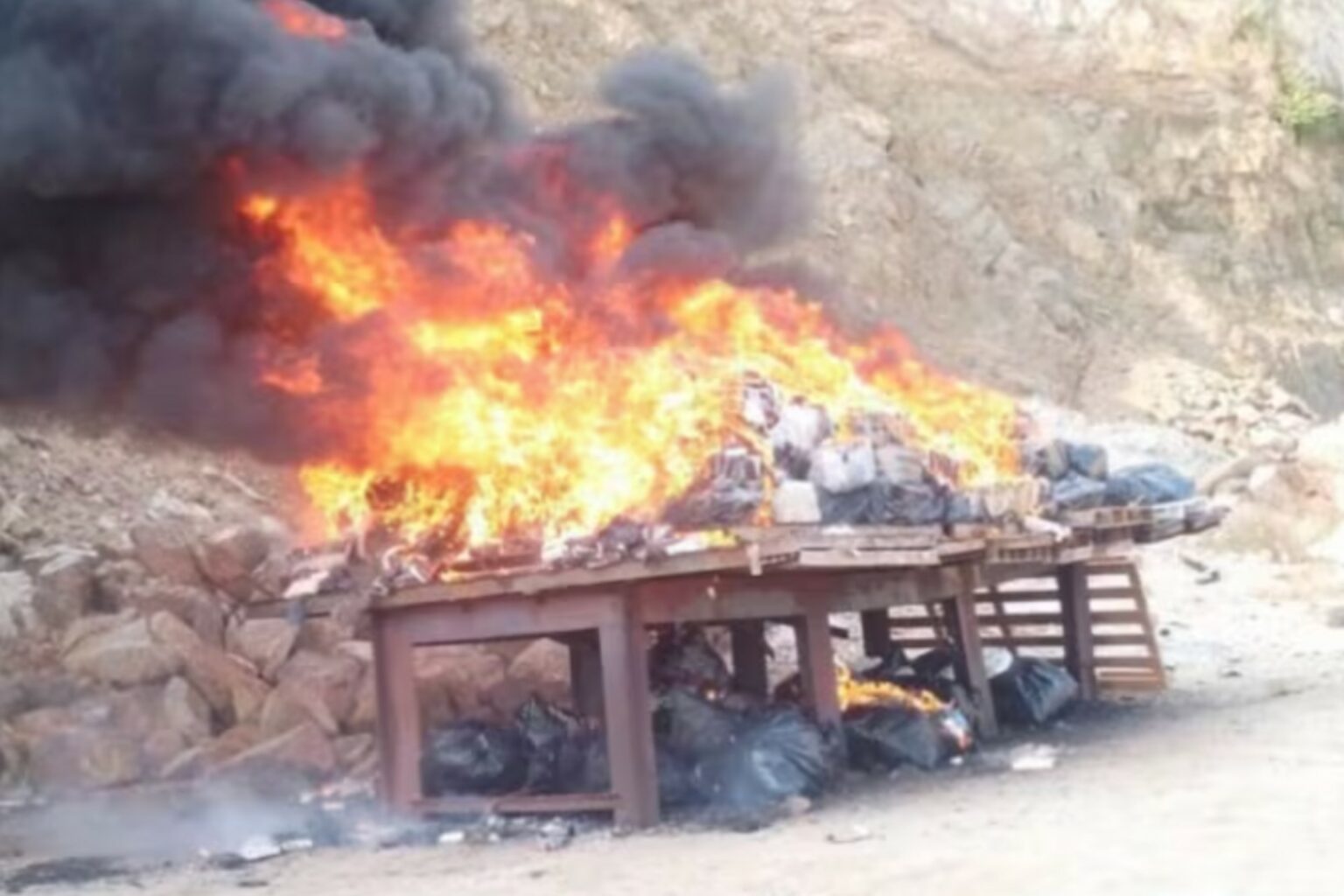 Incineran casi cinco toneladas de clorhidrato de cocaína en Acapulco, Guerrero