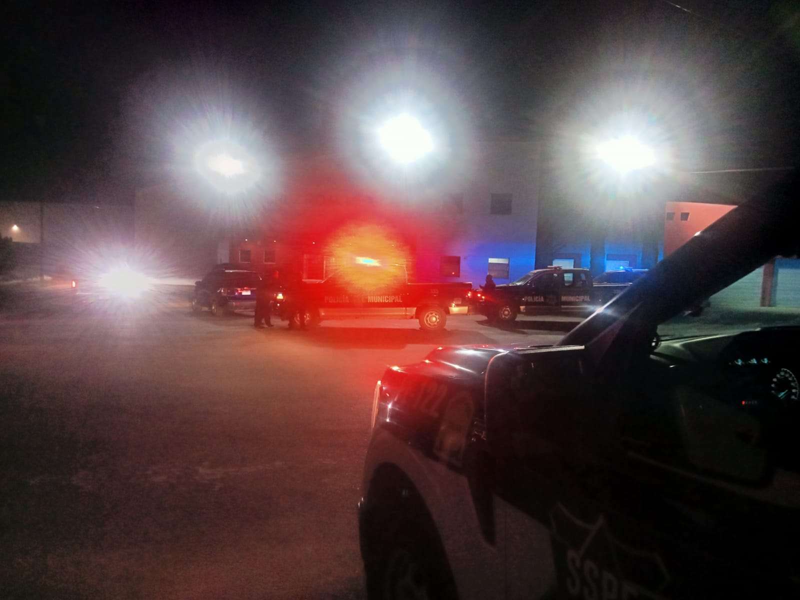 Llegó a la Cruz Roja con su mamá muerta a balazos