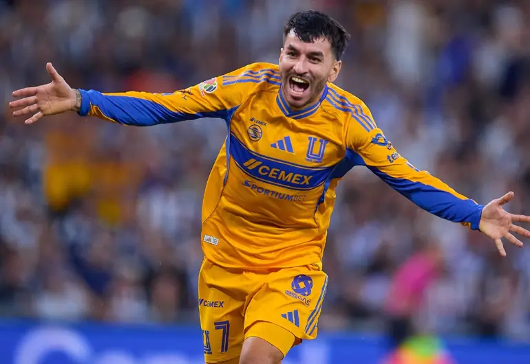 Monterrey y Tigres igualan 1-1 en un duelo con expulsiones y drama