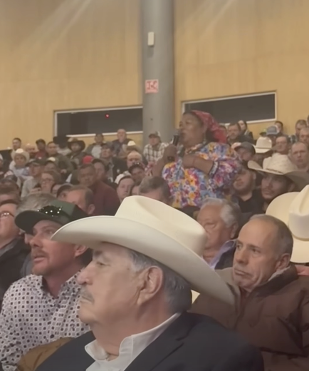 “El agua es de nosotros”: rarámuri enfrenta a autoridades y su reclamo se vuelve viral ????