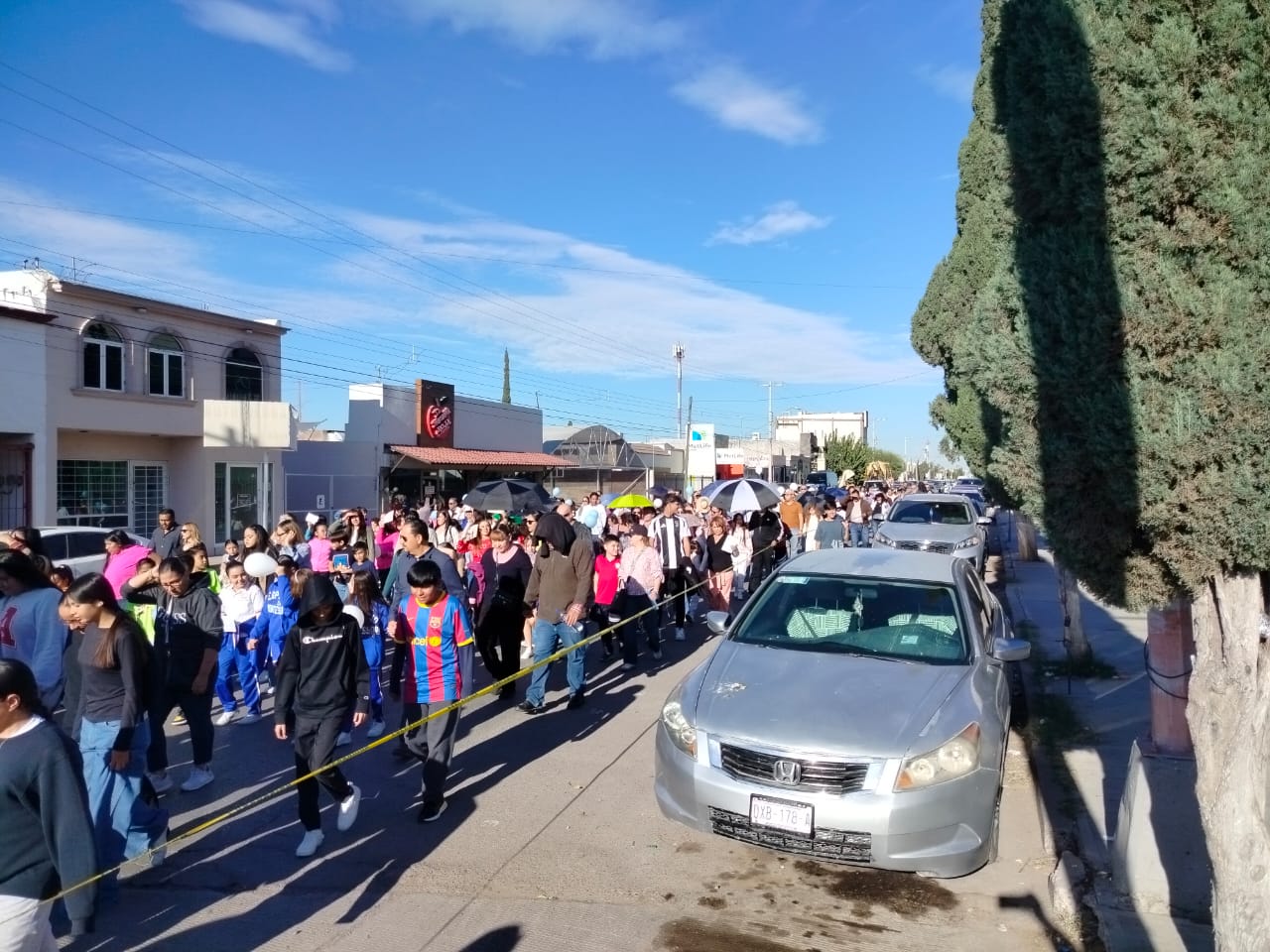 Peregrinación reune a decenas de fieles rumbo al 12 de diciembre
