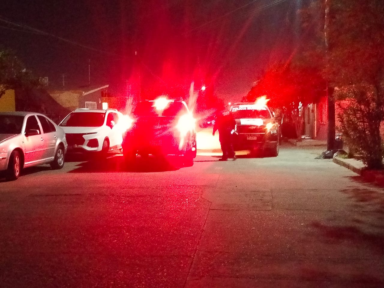 Dos lesionados por pirotecnia en Delicias; uno perdió dedos y otro se quemó