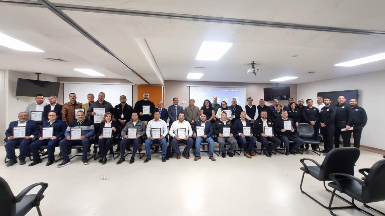 Entrega IMSS Chihuahua Distintivo ELSSA a 25 plantas de Comisión Federal de Electricidad del estado