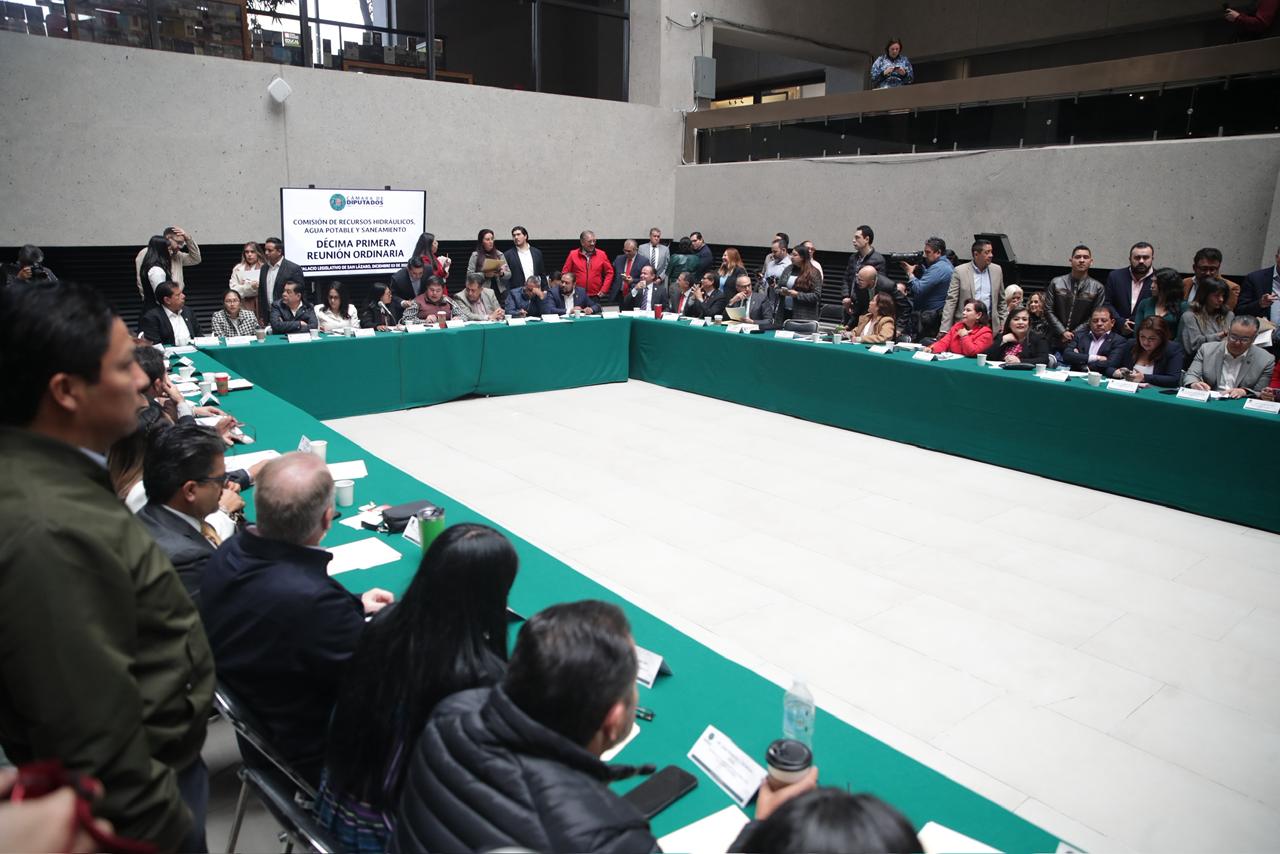 Comisión aprueba nueva Ley General de Aguas: Morena, PT y PVEM imponen mayoría; PAN, PRI y MC votan en contra