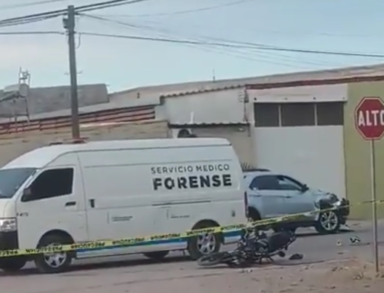 Dolor en Meoqui: Niño de 13 años fallece en trágico choque de moto y camioneta