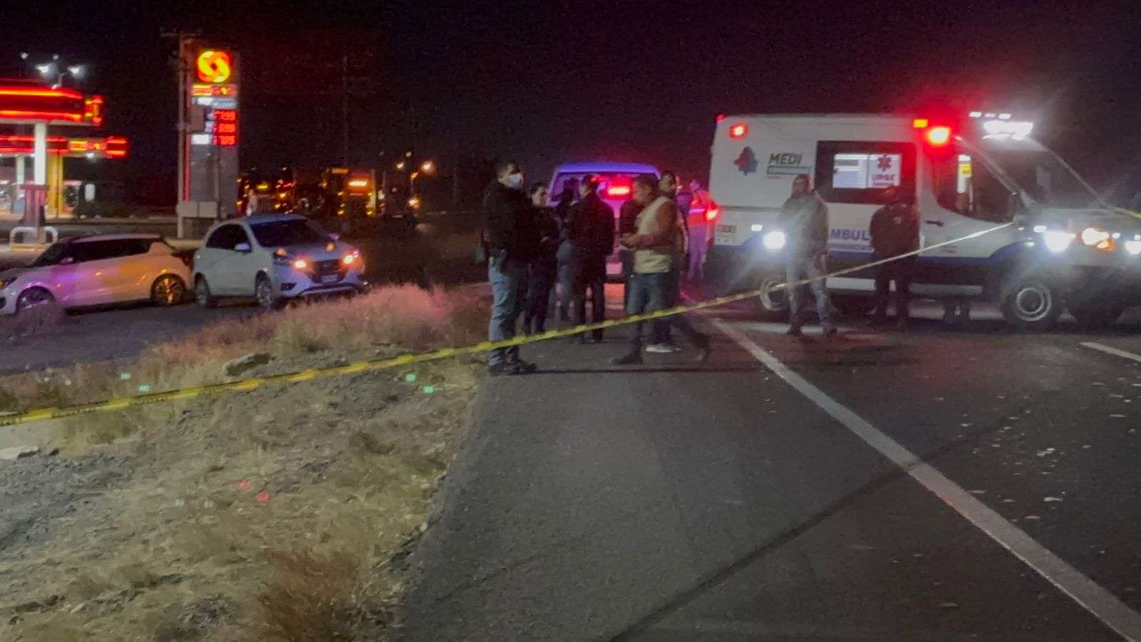 Hombre de 70 años fallece atropellado en carretera a Delicias; conductor se da a la fuga