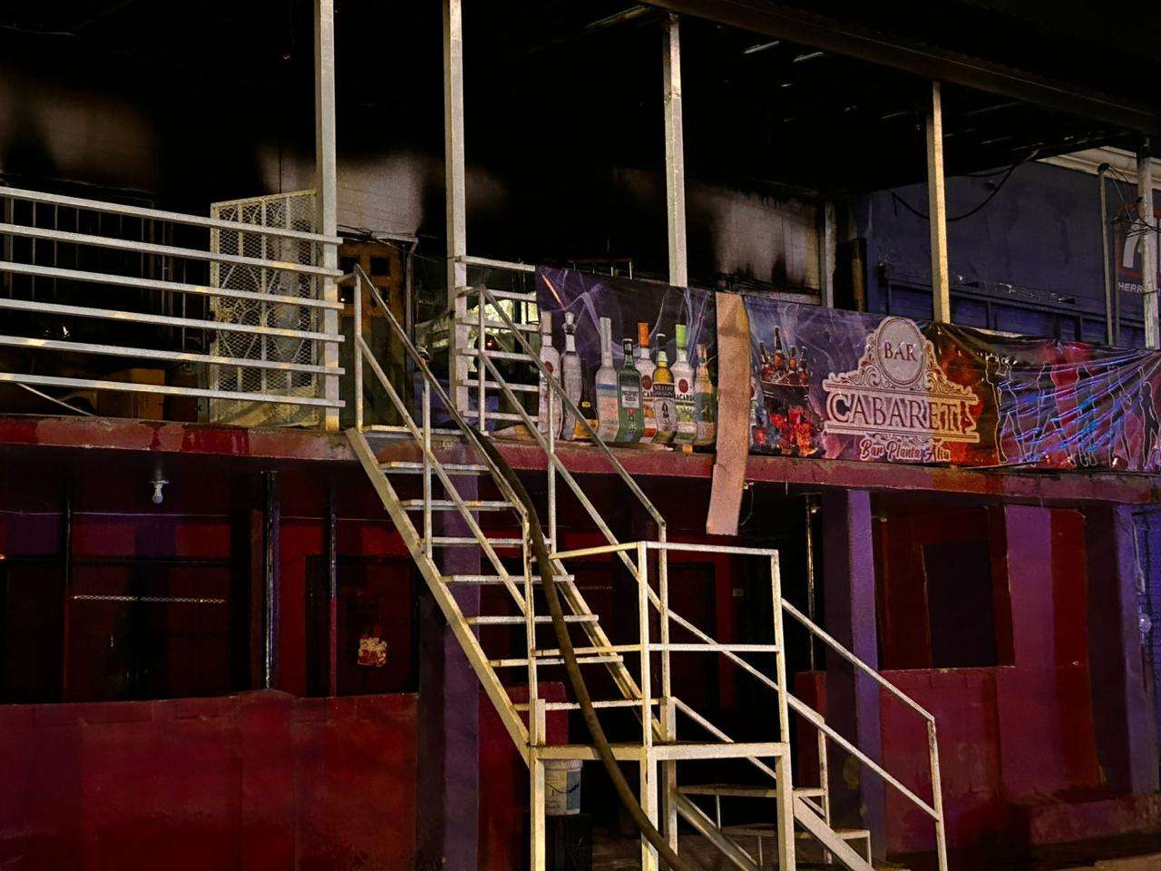 Incendian intencionalmente dos bares en la madrugada